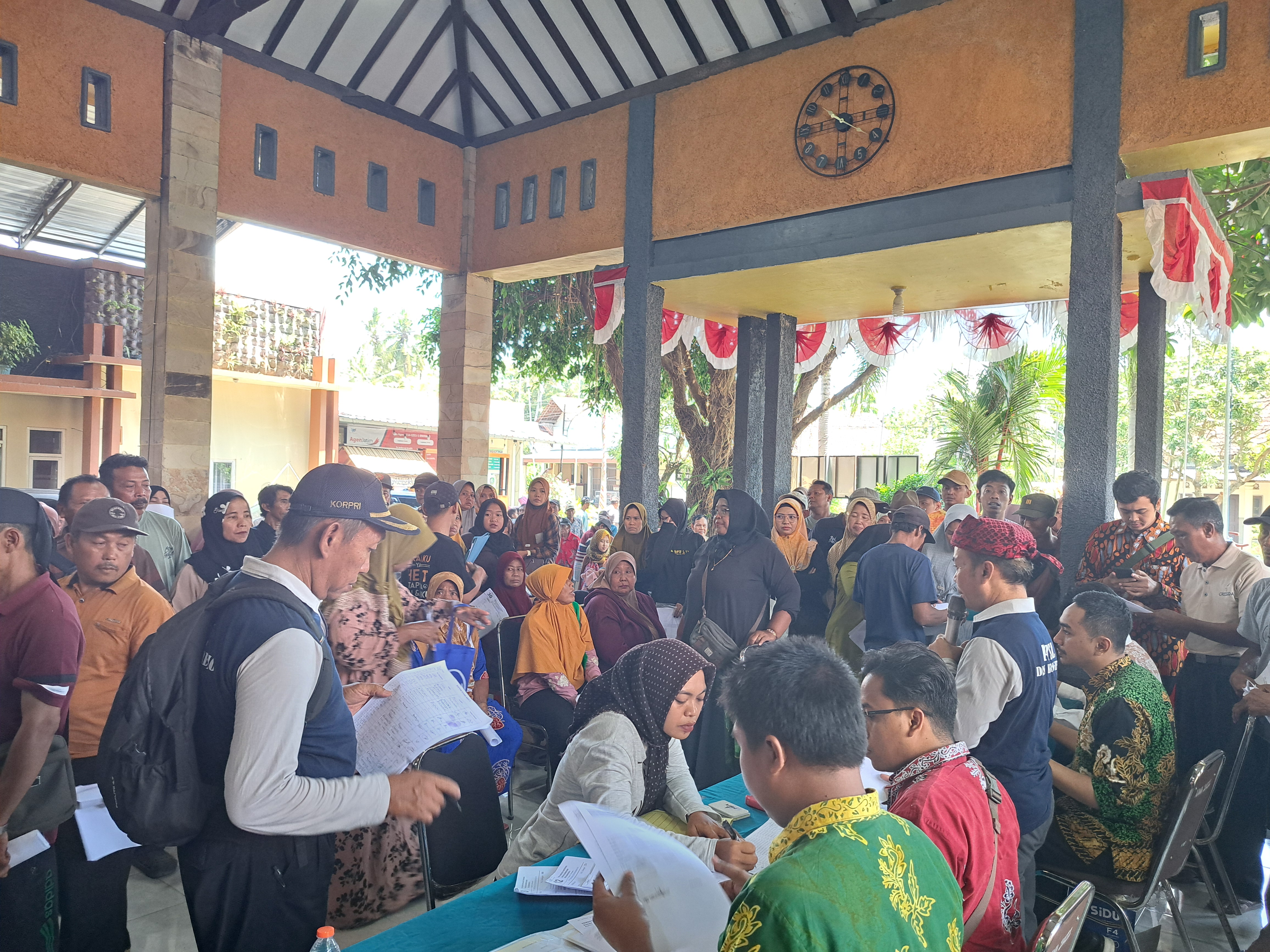 PENYERAHAN SERTIFIKAT PTSL DESA KARANGREJO